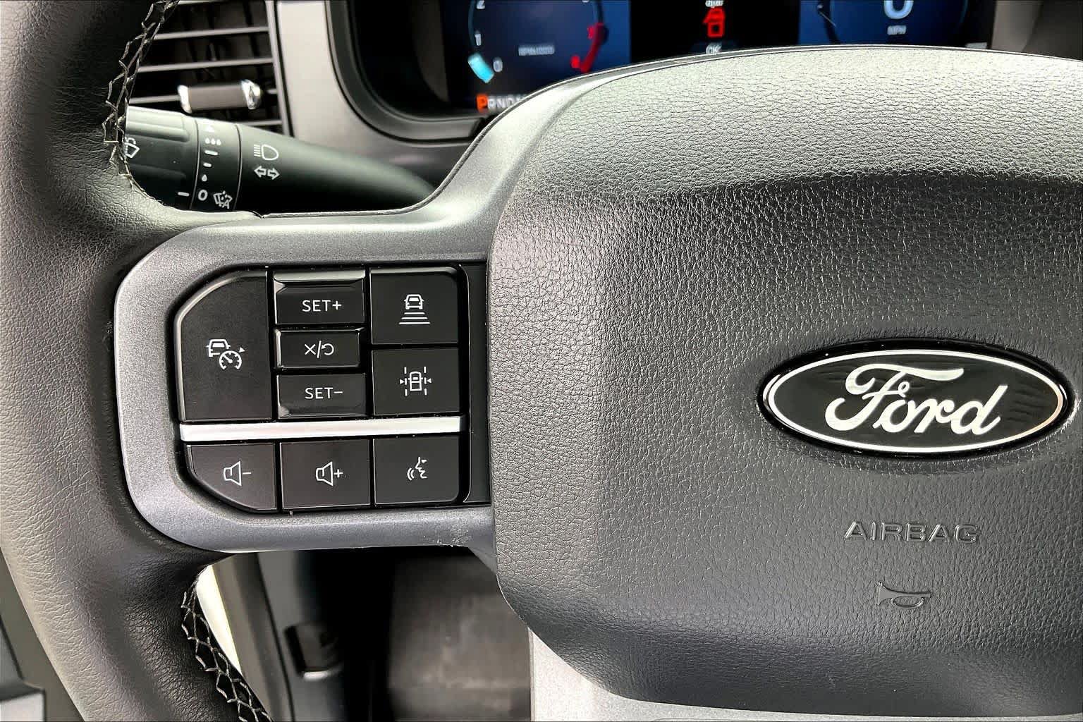 Used 2025 Ford F150 Lariat w/ Equipment Group 501A Mid AWD/4WD image 20