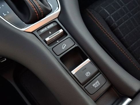 Certified 2026 Honda HR-V Sport image 25