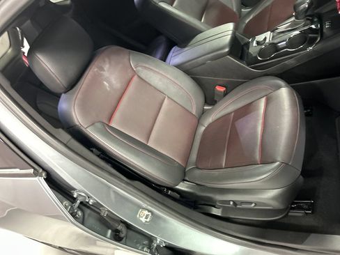 Used 2025 Chevrolet Blazer RS FWD image 25