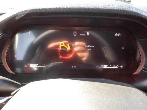 New 2025 Jeep Grand Cherokee L Limited image 24