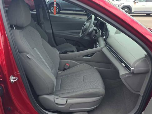 Used 2024 Hyundai Elantra SE FWD image 10