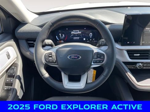 New 2025 Ford Explorer Active w/ Active Comfort Package image 12