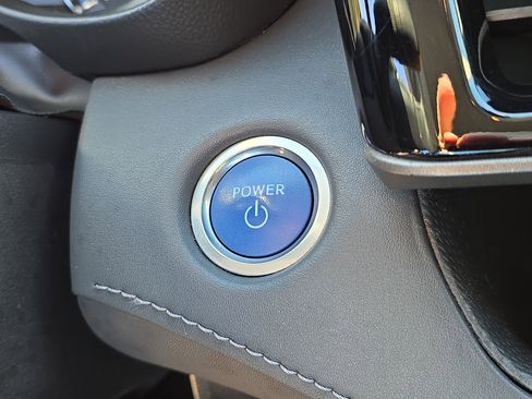 Used 2021 Toyota Highlander XLE image 33