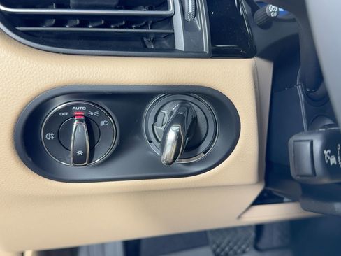 Used 2026 Porsche Macan image 26