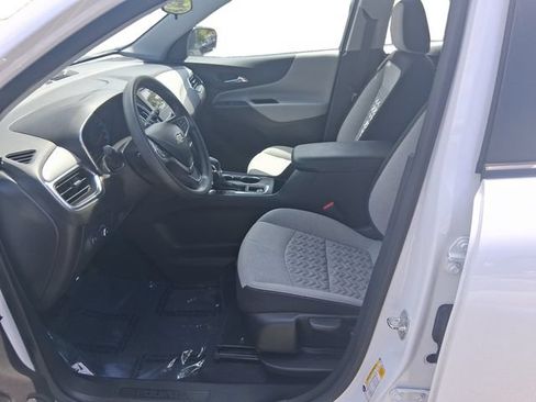 Used 2023 Chevrolet Equinox LS FWD image 10