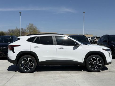 New 2026 Chevrolet Trax RS w/ Sunroof Package image 3