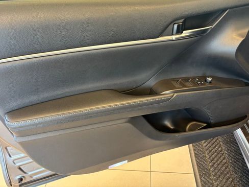 Used 2021 Toyota Camry XSE FWD image 13