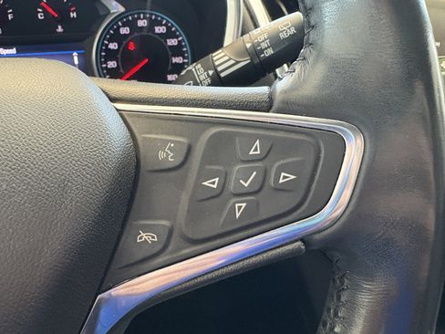 Used 2019 Chevrolet Equinox LT w/ Driver Convenience Package image 13