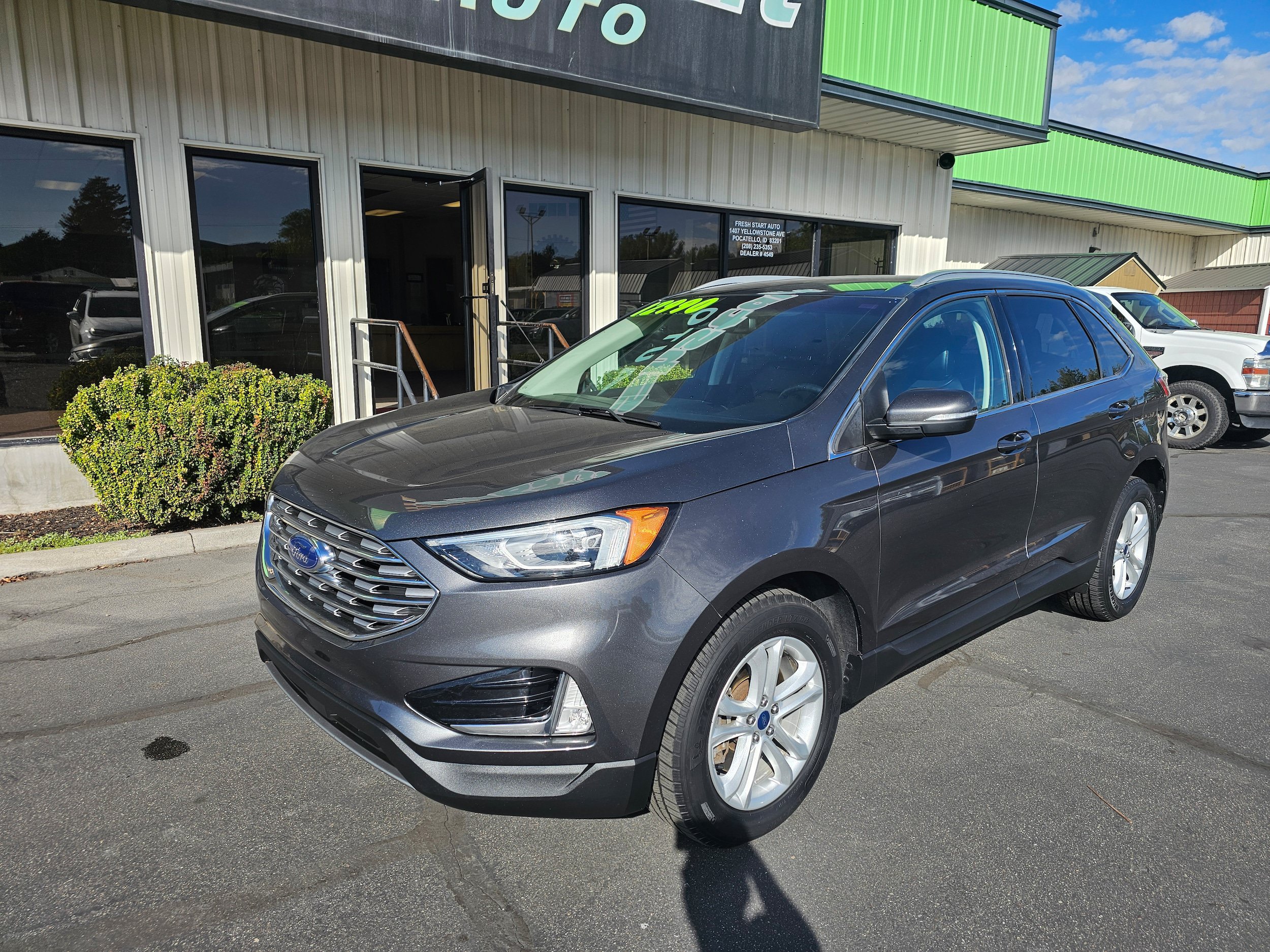 Used 2019 Ford Edge SEL w/ Equipment Group 201A AWD/4WD image 2