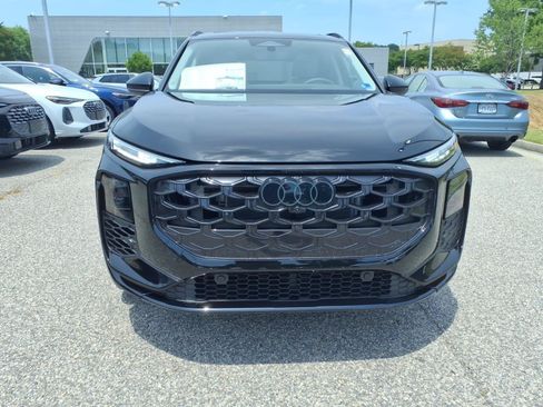 New 2026 Audi Q3 quattro 2.0T AWD/4WD image 2