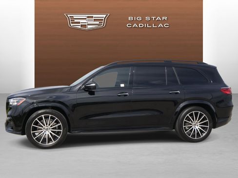 Used 2025 Mercedes-Benz GLS 450 4MATIC image 2