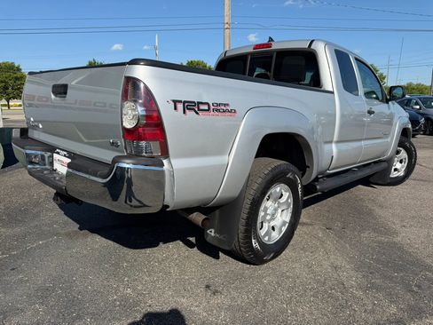 Used 2012 Toyota Tacoma 4x4 Access Cab V6 w/ TRD Off-Road Pkg image 14