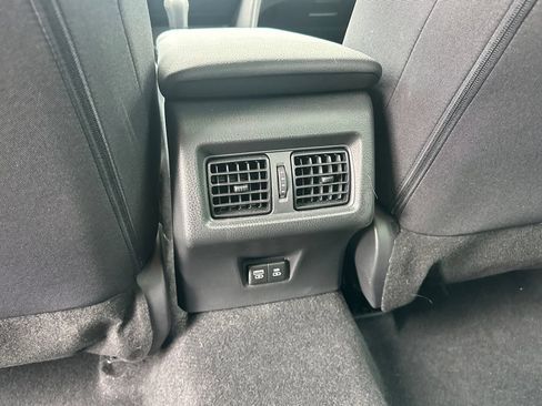 Used 2025 Toyota Camry LE AWD/4WD image 27
