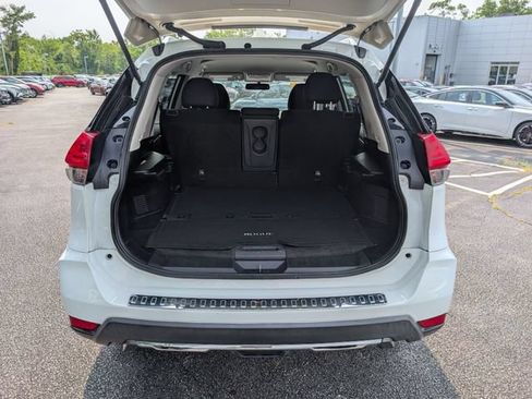 Used 2017 Nissan Rogue S w/ Appearance Package AWD/4WD image 11