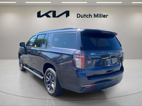 Used 2022 Chevrolet Suburban Z71 w/ Luxury Package AWD/4WD image 4