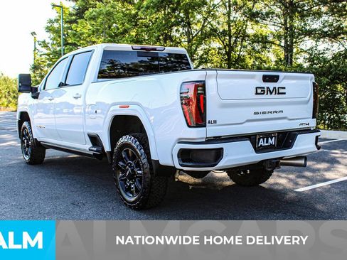 Used 2025 GMC Sierra 2500 AT4 w/ AT4 Premium Plus Package AWD/4WD image 5