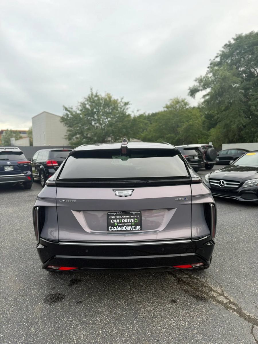 Used 2024 Cadillac Lyriq Tech w/ LPO, Floor Liner Package RWD image 4