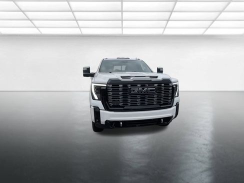 Used 2025 GMC Sierra 2500 Denali Ultimate image 14