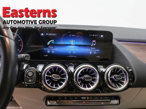 Used 2022 Mercedes-Benz GLA 250 4MATIC w/ Premium Package Lite image 12