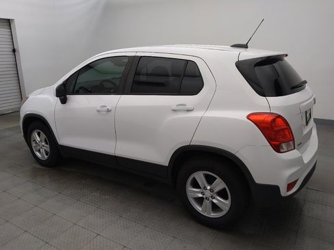 Used 2020 Chevrolet Trax LS w/ Tint and Cruise Package FWD image 3