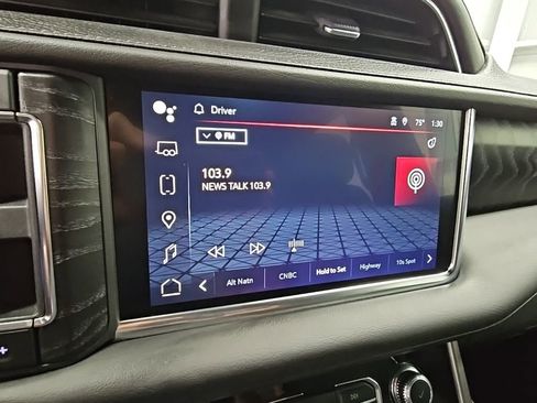 Used 2024 GMC Yukon XL Denali image 18