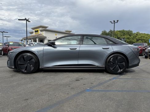 Used 2025 Lucid Air Touring AWD/4WD image 2