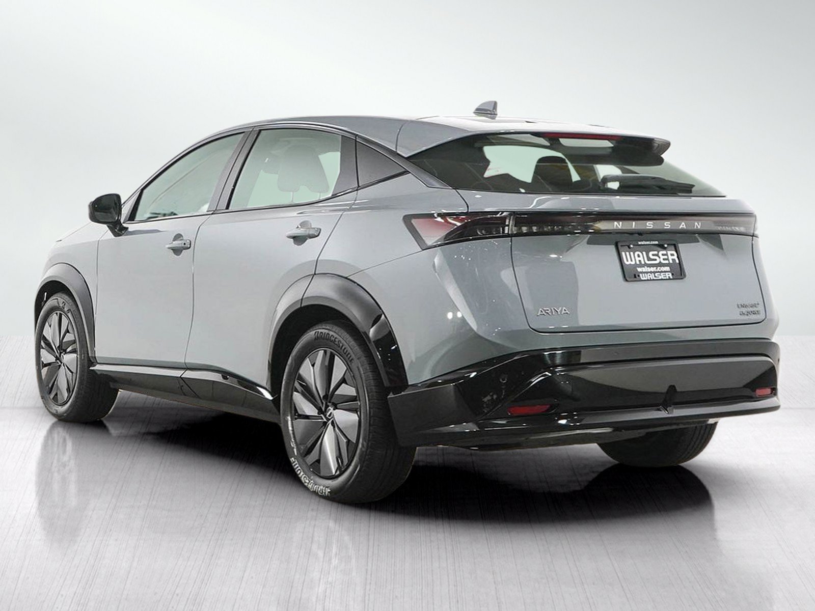 Used 2024 Nissan Ariya AWD image 4
