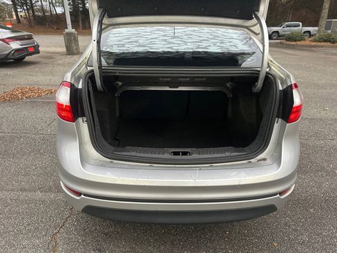 Used 2016 Ford Fiesta SE image 18