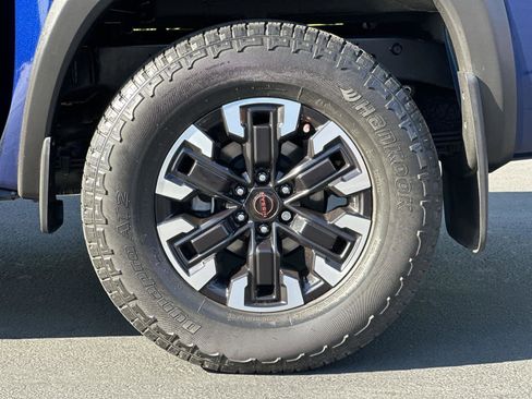 Used 2022 Nissan Frontier Pro-X w/ Technology Package image 8