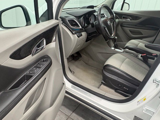 Used 2016 Buick Encore Convenience FWD image 12