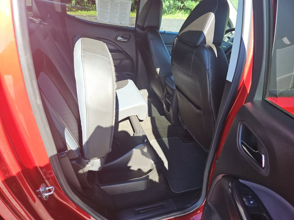 Used 2015 Chevrolet Colorado Z71 AWD/4WD image 31