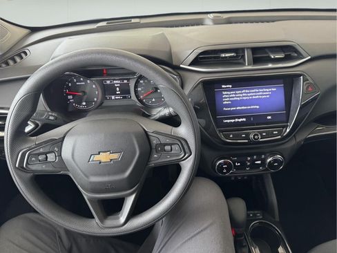 Used 2023 Chevrolet TrailBlazer LT w/ Convenience Package AWD/4WD image 19