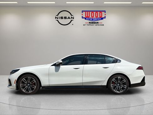 Used 2026 BMW 530i RWD image 5