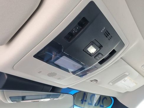 Used 2024 Lexus ES 350 350 Luxury w/ Technology Package image 32