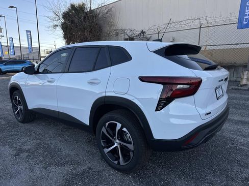 New 2026 Chevrolet Trax RS w/ Driver Confidence Package image 5