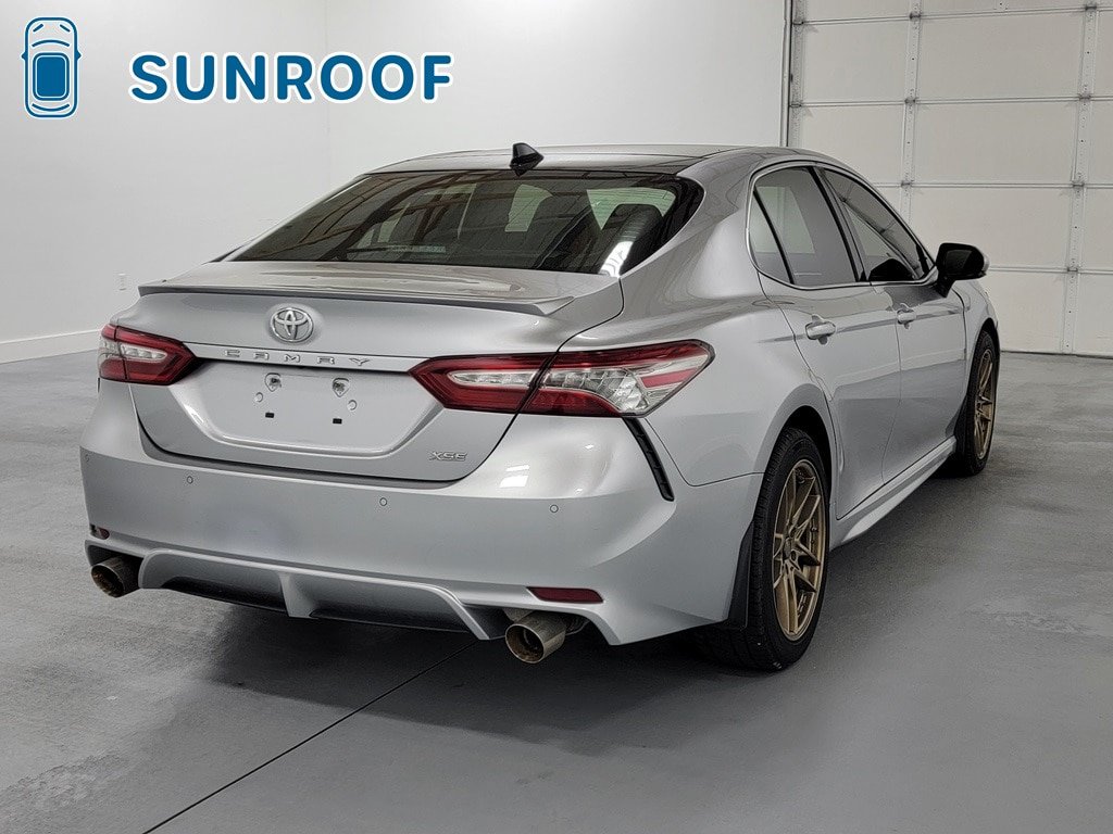 Used 2018 Toyota Camry XSE FWD image 9