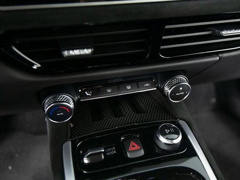 Used 2025 Lotus Emira image 22