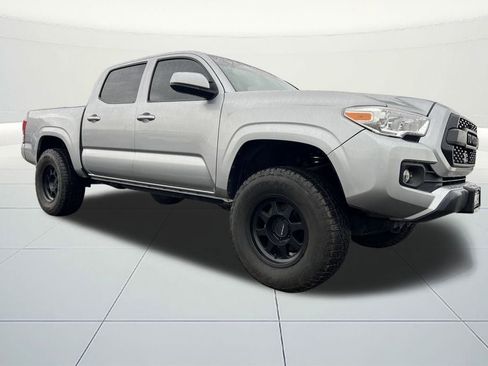 Used 2022 Toyota Tacoma SR5 image 6