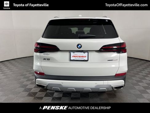 Used 2024 BMW X5 xDrive40i w/ Premium Package image 13