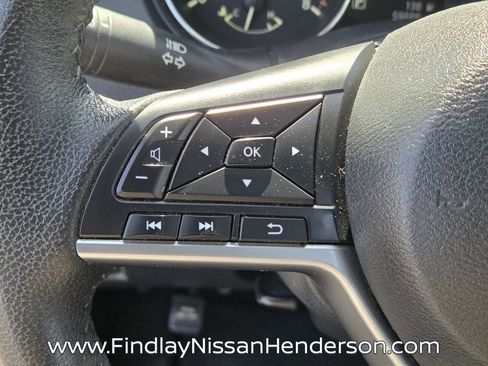 Used 2020 Nissan Rogue SV FWD image 22