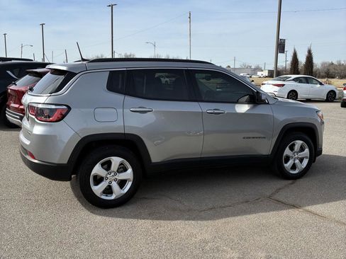 Used 2021 Jeep Compass Latitude w/ Driver Assistance Group FWD image 19