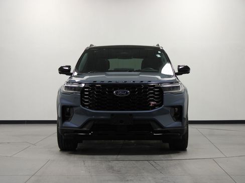 Used 2025 Ford Explorer ST image 9