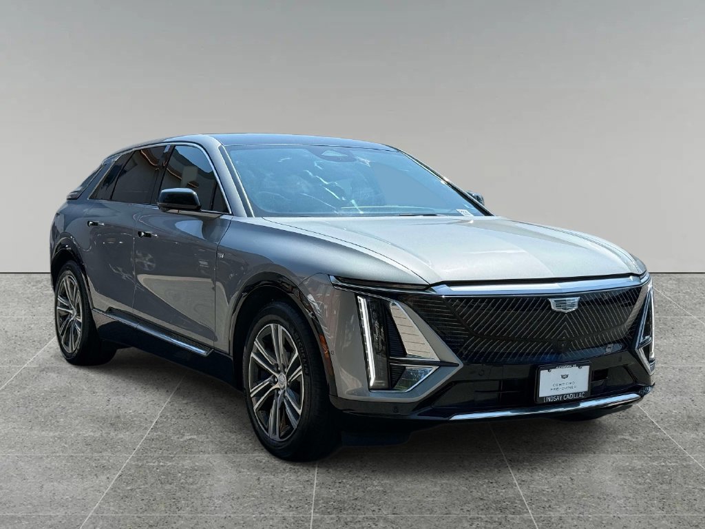 Certified 2024 Cadillac Lyriq Luxury AWD/4WD image 9