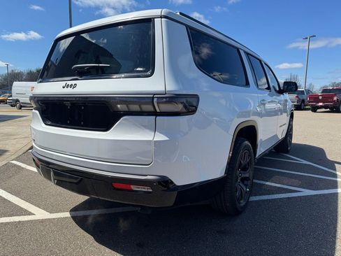 New 2026 Jeep Grand Wagoneer L Limited AWD/4WD image 11