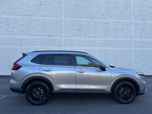 Certified 2024 Honda CR-V Sport image 3