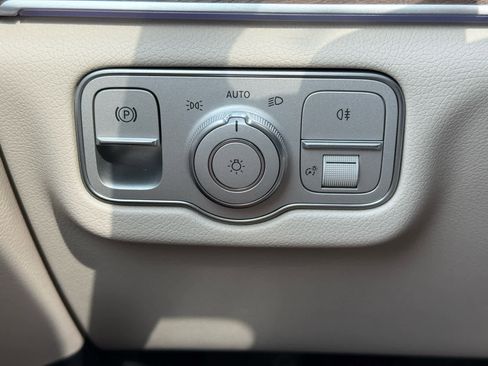 Used 2025 Mercedes-Benz GLE 450 4MATIC image 27