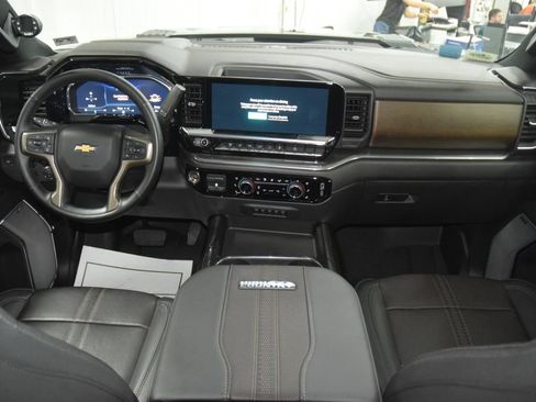Used 2024 Chevrolet Silverado 2500 High Country w/ Technology Package AWD/4WD image 36