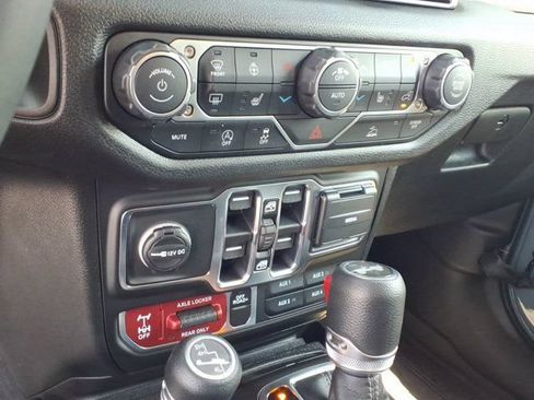 Used 2026 Jeep Wrangler Unlimited Sport AWD/4WD image 14