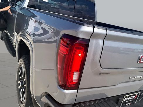 Used 2024 GMC Sierra 1500 AT4 w/ Technology Package AWD/4WD image 27