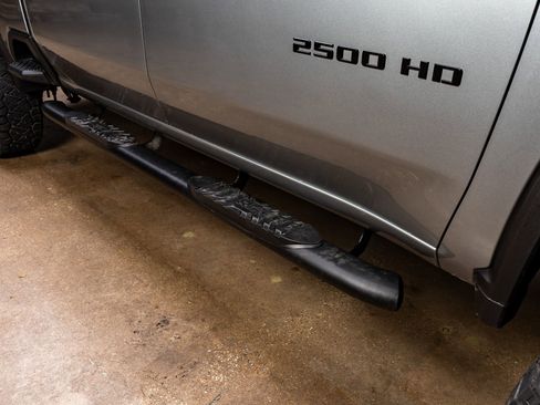 Used 2025 Chevrolet Silverado 2500 LTZ w/ LTZ Plus Package image 33